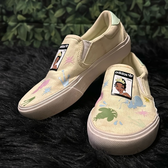 DISNEY x Court Rallye 'THE PRINCESS and the FROG Slip In Shoes GirlsSz 2 TIANA - Picture 3 of 15